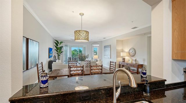 5122 MANORWOOD DRIVE 4B, Sarasota, FL 34235
