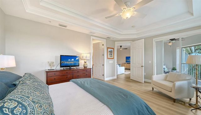 5122 MANORWOOD DRIVE 4B, Sarasota, FL 34235