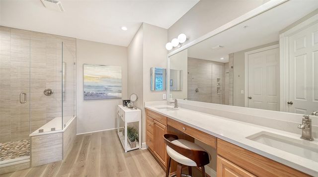 5122 MANORWOOD DRIVE 4B, Sarasota, FL 34235