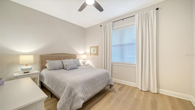 5122 MANORWOOD DRIVE 4B, Sarasota, FL 34235