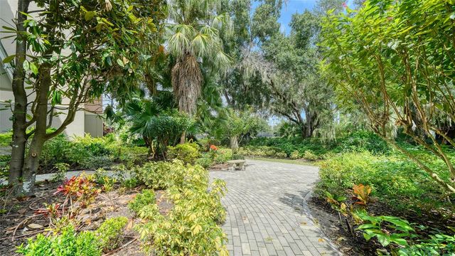 5122 MANORWOOD DRIVE 4B, Sarasota, FL 34235
