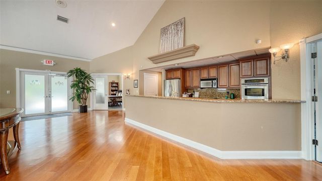 5122 MANORWOOD DRIVE 4B, Sarasota, FL 34235