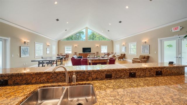 5122 MANORWOOD DRIVE 4B, Sarasota, FL 34235