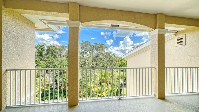 5122 MANORWOOD DRIVE 4B, Sarasota, FL 34235