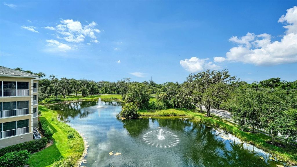5122 MANORWOOD DRIVE 4B, Sarasota, FL 34235