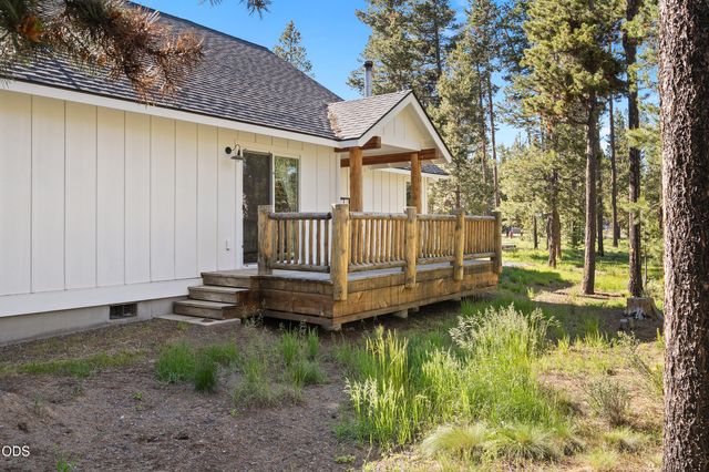 17349 Harlequin Drive, Bend, OR 97707