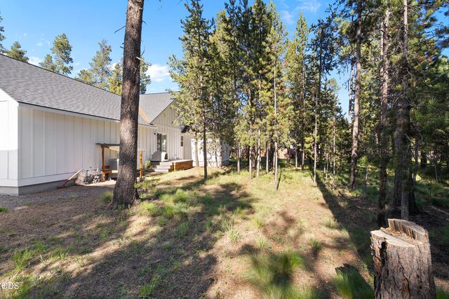 17349 Harlequin Drive, Bend, OR 97707