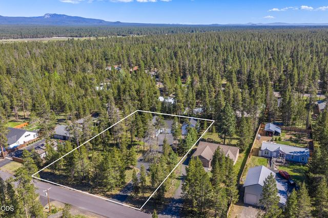 17349 Harlequin Drive, Bend, OR 97707