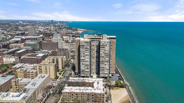 6301 N Sheridan Road 10F, Chicago, IL 60660
