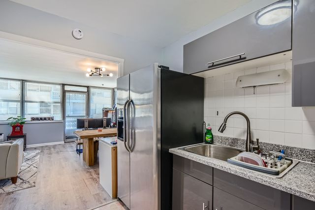 6301 N Sheridan Road 10F, Chicago, IL 60660