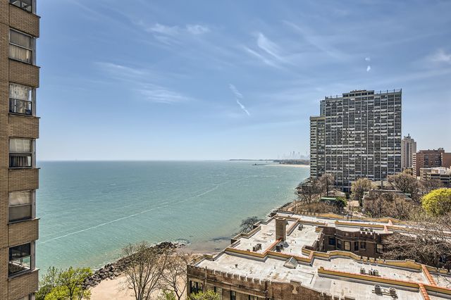 6301 N Sheridan Road 10F, Chicago, IL 60660