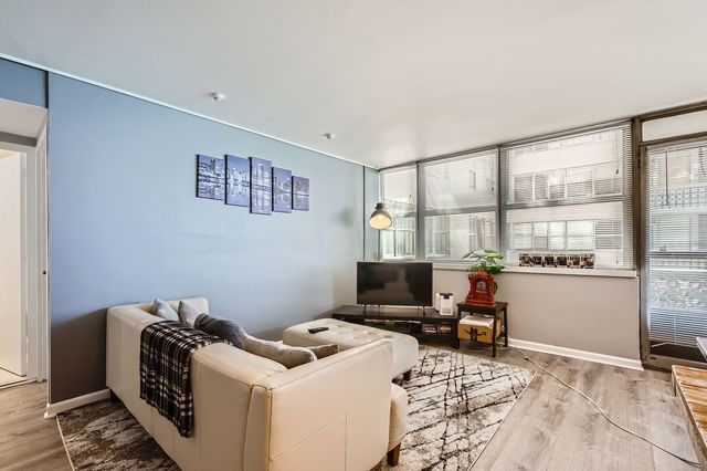 6301 N Sheridan Road 10F, Chicago, IL 60660