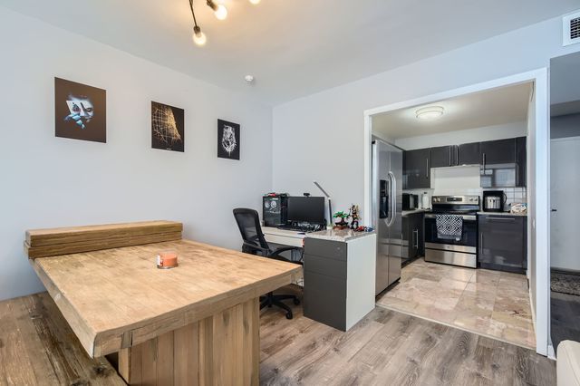 6301 N Sheridan Road 10F, Chicago, IL 60660