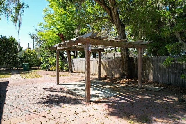 25 E CHESLEY AVENUE, Eustis, FL 32726
