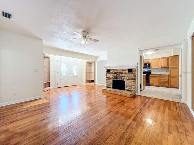 25 E CHESLEY AVENUE, Eustis, FL 32726