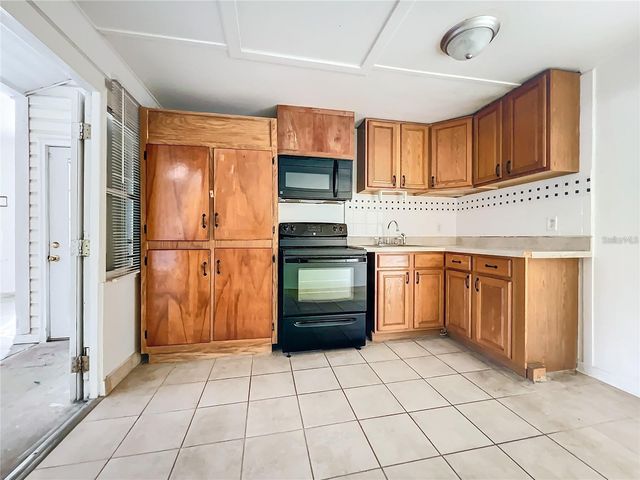 25 E CHESLEY AVENUE, Eustis, FL 32726