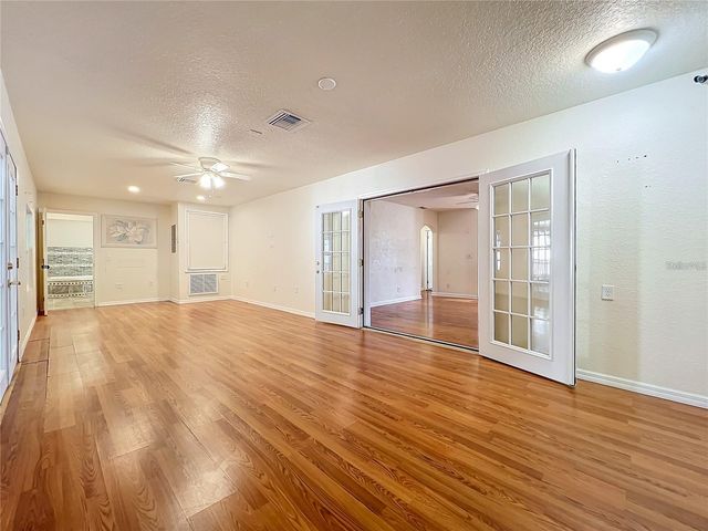 25 E CHESLEY AVENUE, Eustis, FL 32726