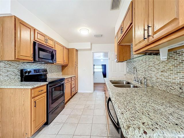25 E CHESLEY AVENUE, Eustis, FL 32726