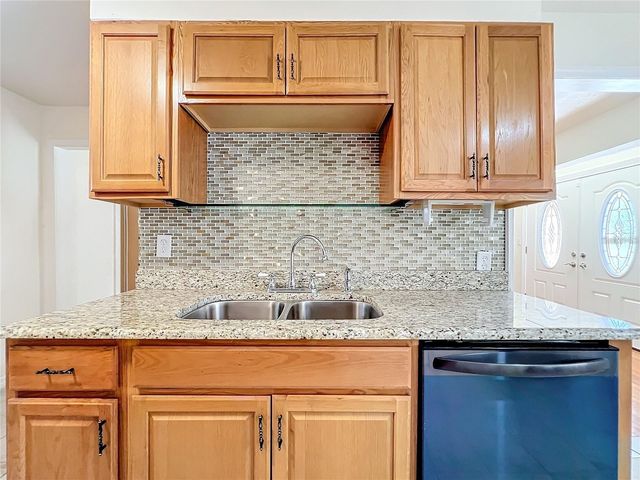 25 E CHESLEY AVENUE, Eustis, FL 32726