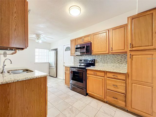 25 E CHESLEY AVENUE, Eustis, FL 32726