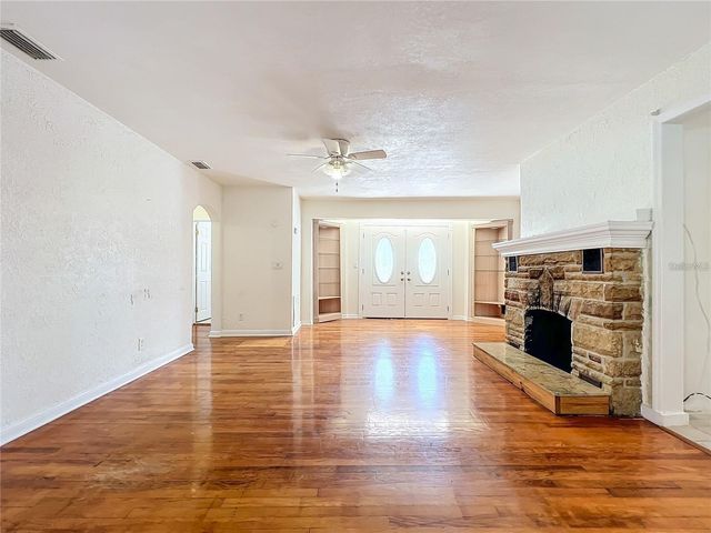 25 E CHESLEY AVENUE, Eustis, FL 32726
