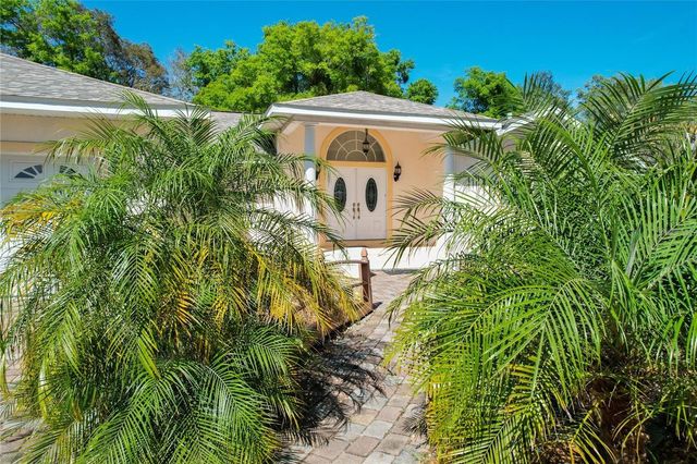 25 E CHESLEY AVENUE, Eustis, FL 32726