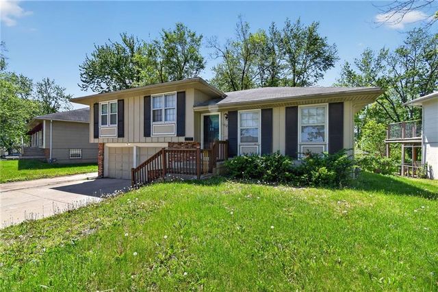 11612 Sycamore Drive, Kansas City, KS 64134