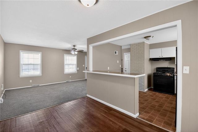 11612 Sycamore Drive, Kansas City, KS 64134