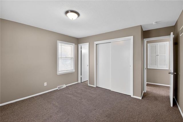 11612 Sycamore Drive, Kansas City, KS 64134