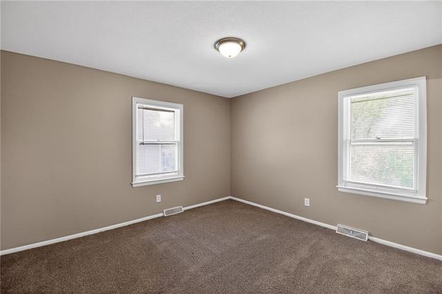 11612 Sycamore Drive, Kansas City, KS 64134