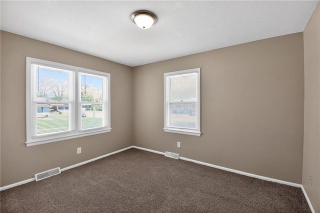 11612 Sycamore Drive, Kansas City, KS 64134