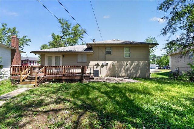 11612 Sycamore Drive, Kansas City, KS 64134