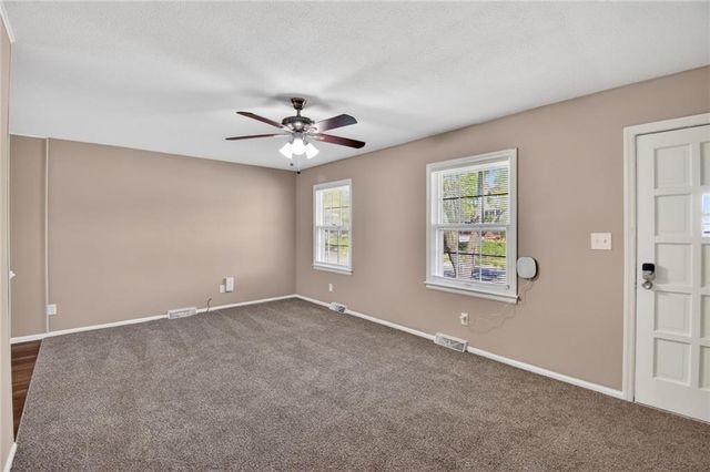 11612 Sycamore Drive, Kansas City, KS 64134