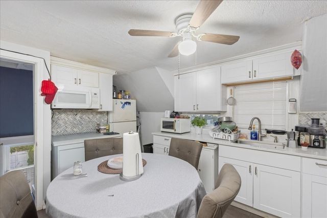 33 Ninth Ave, Haverhill, MA 01830