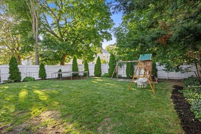 33 Ninth Ave, Haverhill, MA 01830