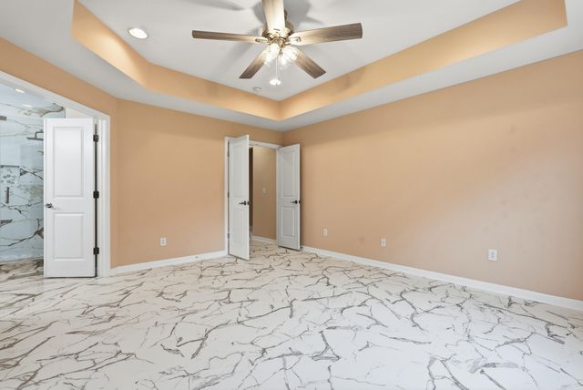 8446 Middle River Way, North Charleston, SC 29420