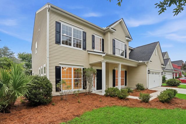 8446 Middle River Way, North Charleston, SC 29420