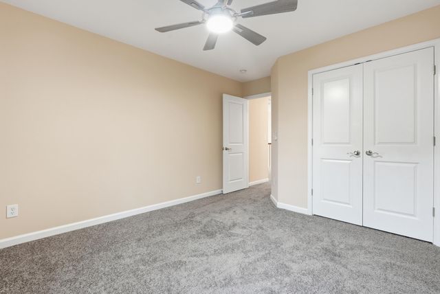 8446 Middle River Way, North Charleston, SC 29420