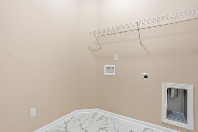 8446 Middle River Way, North Charleston, SC 29420