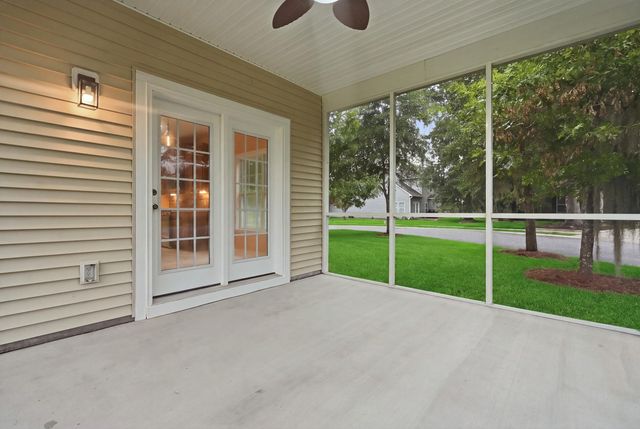 8446 Middle River Way, North Charleston, SC 29420