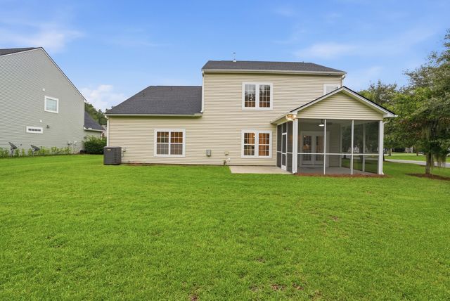 8446 Middle River Way, North Charleston, SC 29420