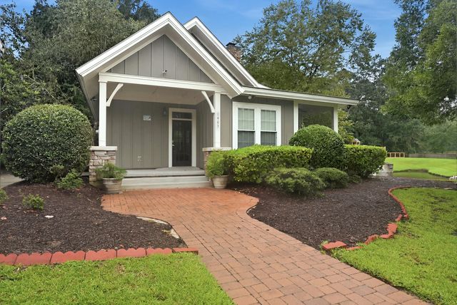 8446 Middle River Way, North Charleston, SC 29420