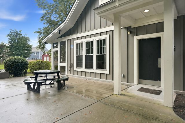 8446 Middle River Way, North Charleston, SC 29420