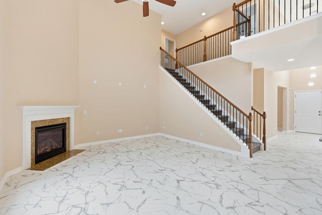 8446 Middle River Way, North Charleston, SC 29420