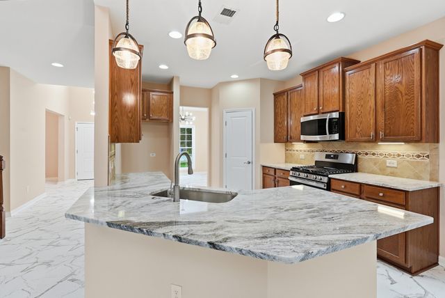 8446 Middle River Way, North Charleston, SC 29420