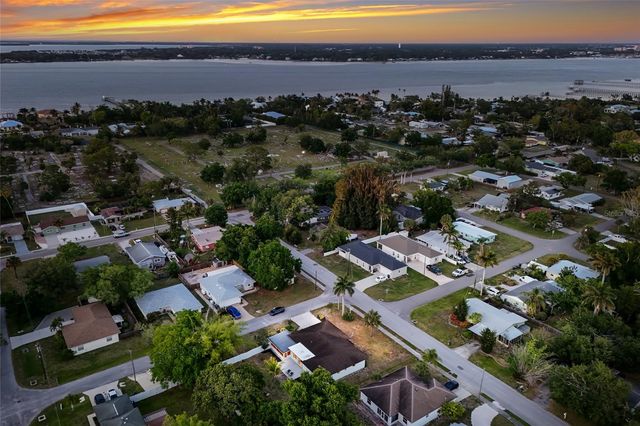 120 43RD STREET NW, Bradenton, FL 34209