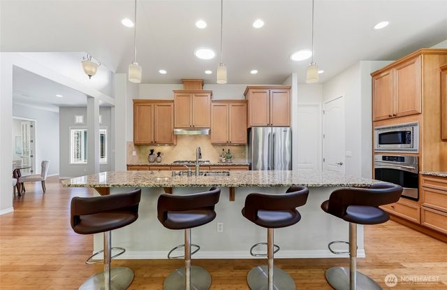 24270 NE 131st Terrace, Redmond, WA 98053