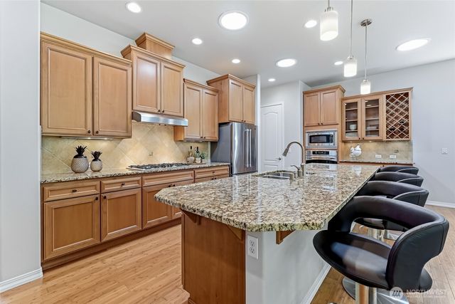 24270 NE 131st Terrace, Redmond, WA 98053
