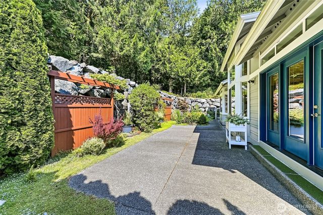 24270 NE 131st Terrace, Redmond, WA 98053