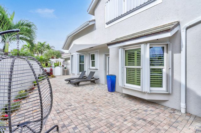 2056 Windward Way, Jupiter, FL 33477